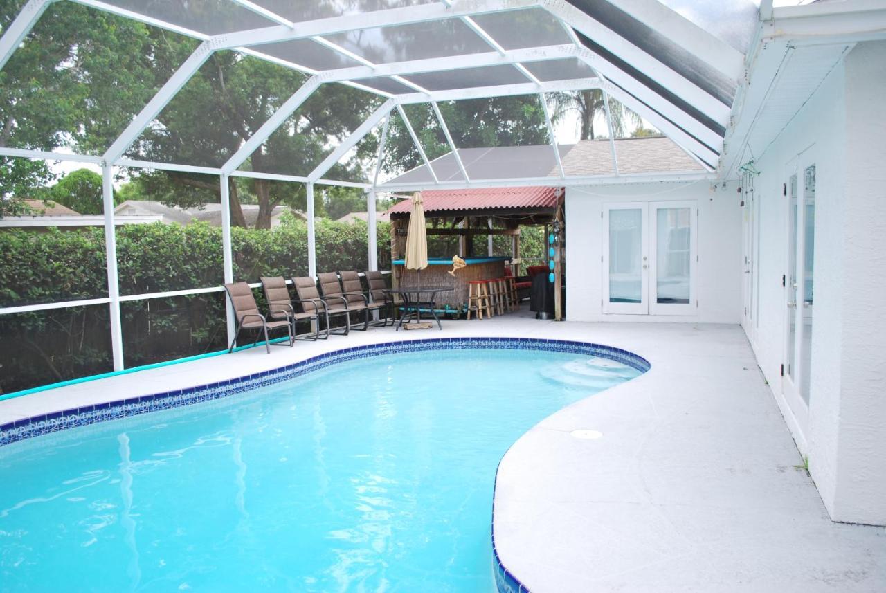 Luxury Vacation Villa With Heated Pool Tiki Bar Golf, 5 Miles From The Beach Clearwater Exterior foto